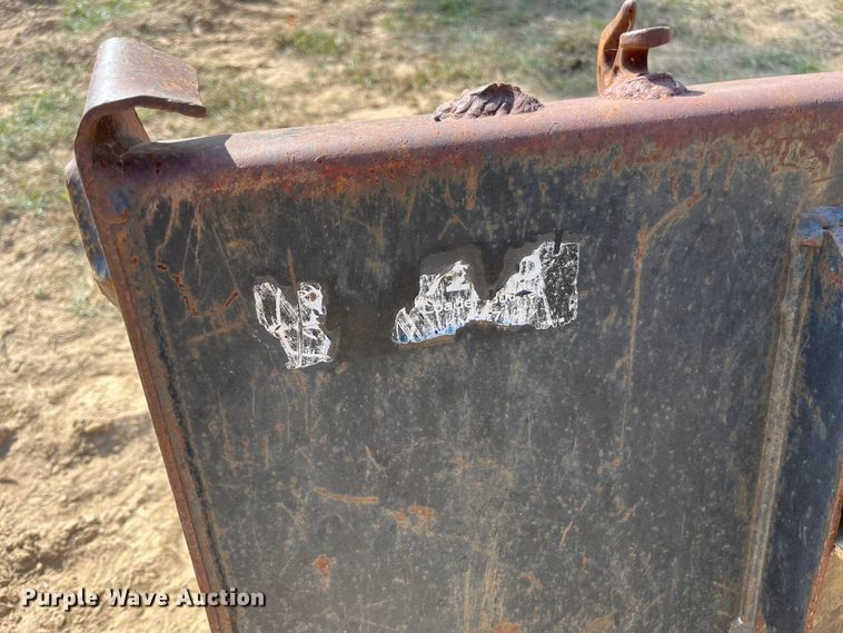 image for item EN5713 2000 New Holland LS180 skid steer loader