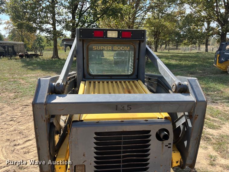 image for item EN5713 2000 New Holland LS180 skid steer loader