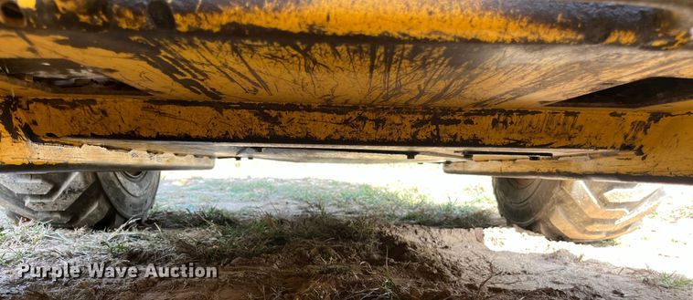 image for item EN5713 2000 New Holland LS180 skid steer loader