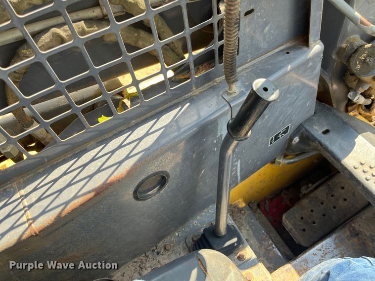 image for item EN5713 2000 New Holland LS180 skid steer loader