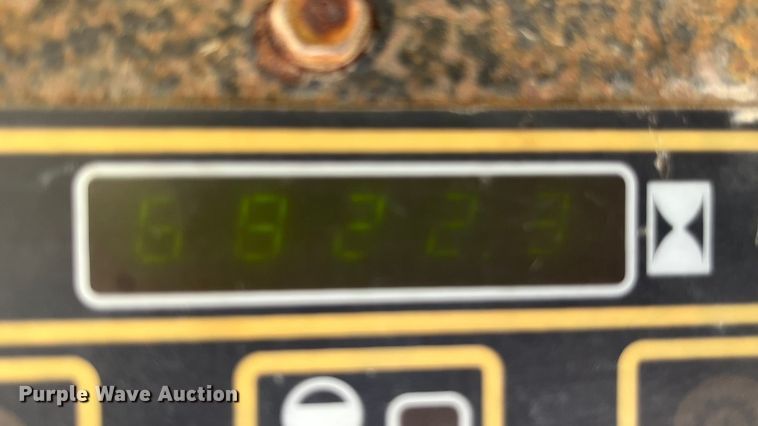 image for item EN5713 2000 New Holland LS180 skid steer loader