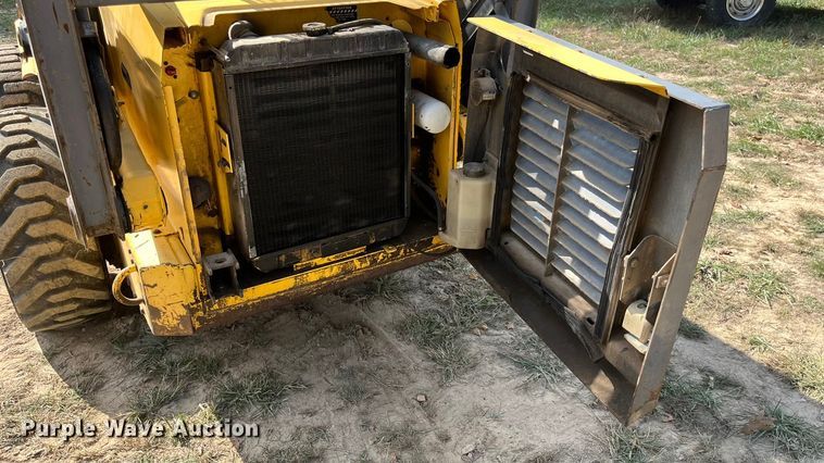 image for item EN5713 2000 New Holland LS180 skid steer loader