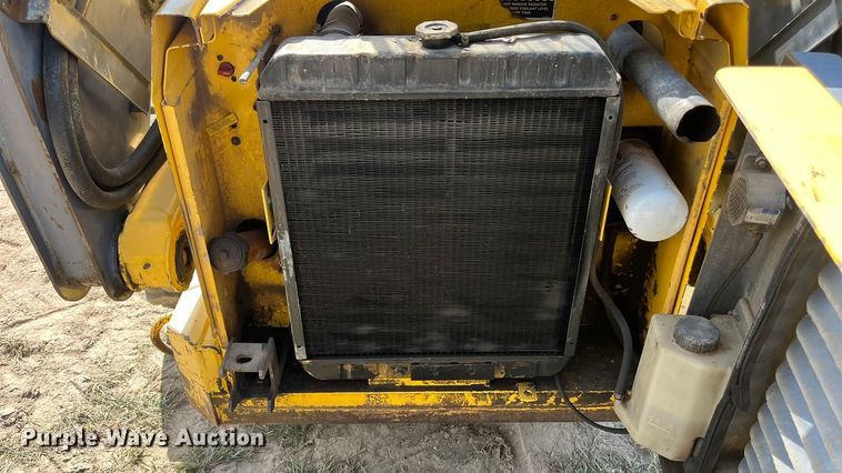 image for item EN5713 2000 New Holland LS180 skid steer loader