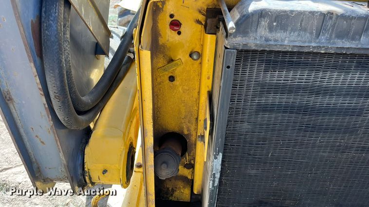 image for item EN5713 2000 New Holland LS180 skid steer loader