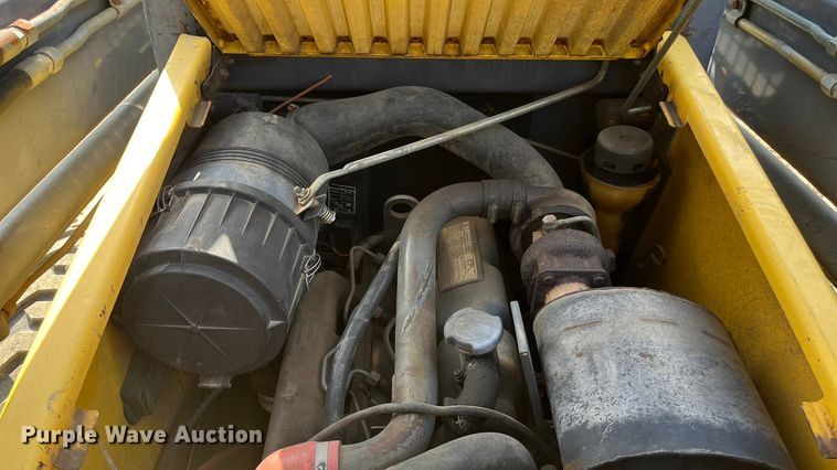 image for item EN5713 2000 New Holland LS180 skid steer loader