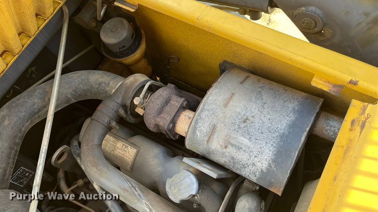 image for item EN5713 2000 New Holland LS180 skid steer loader