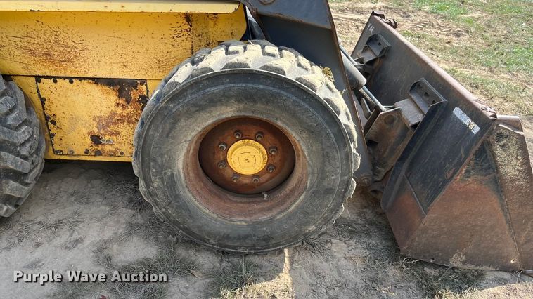 image for item EN5713 2000 New Holland LS180 skid steer loader