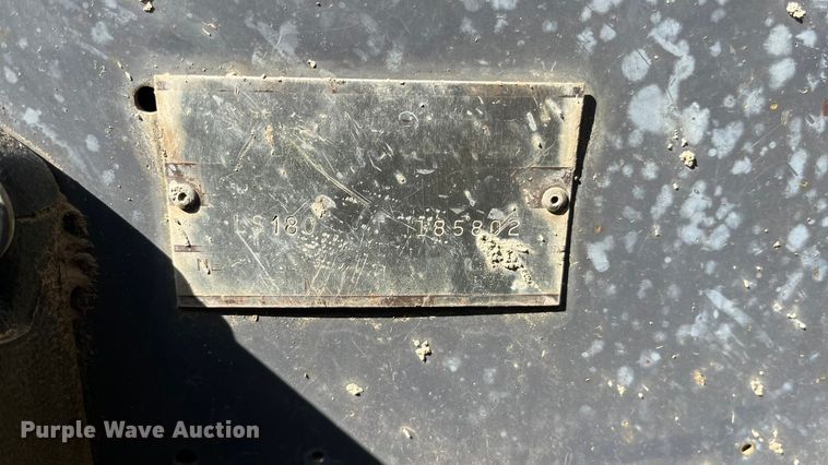 image for item EN5713 2000 New Holland LS180 skid steer loader