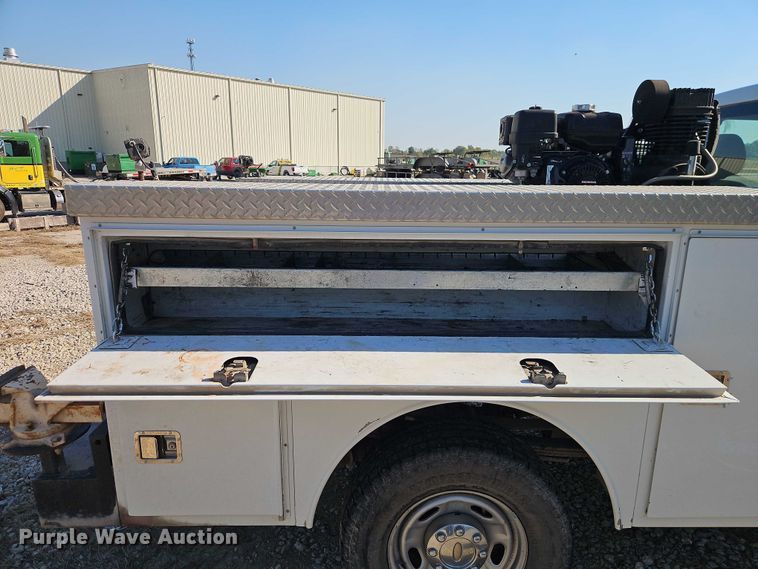 image for item EO4716 2012 Ford F350 Super Duty XL utility bed pickup truck