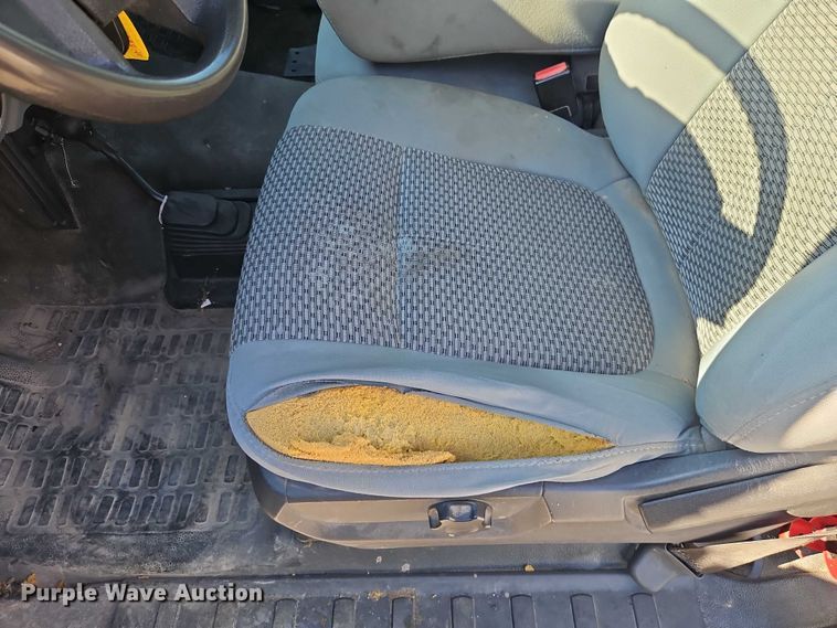 image for item EO4716 2012 Ford F350 Super Duty XL utility bed pickup truck