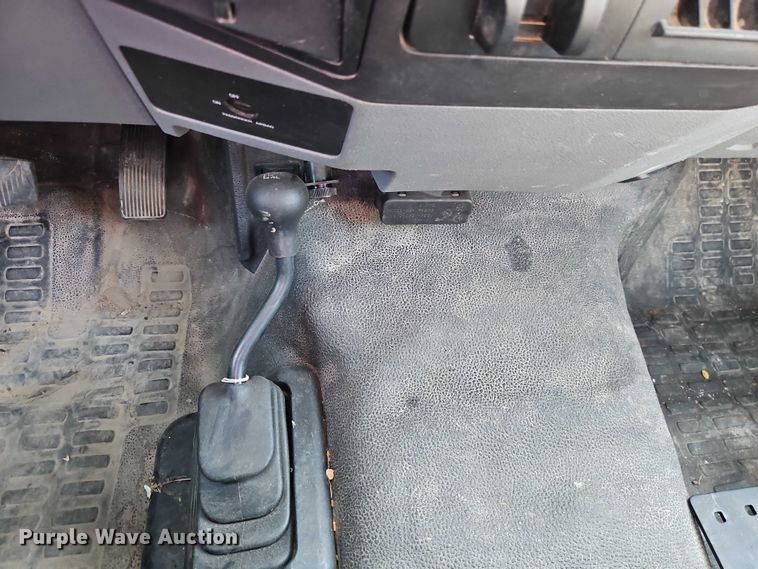 image for item EO4716 2012 Ford F350 Super Duty XL utility bed pickup truck