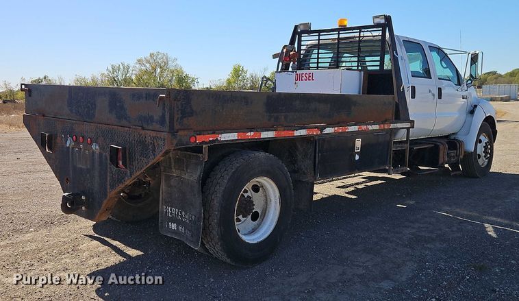 image for item EO4721 2000 Ford F650 flatbed truck