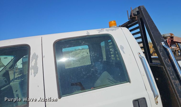 image for item EO4721 2000 Ford F650 flatbed truck