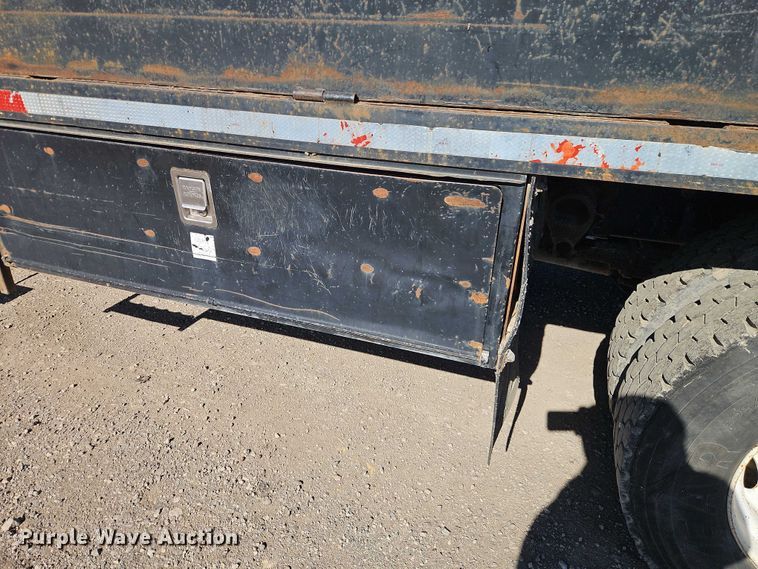 image for item EO4721 2000 Ford F650 flatbed truck