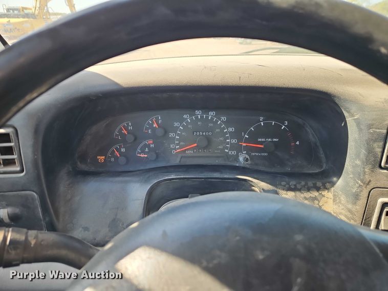 image for item EO4721 2000 Ford F650 flatbed truck