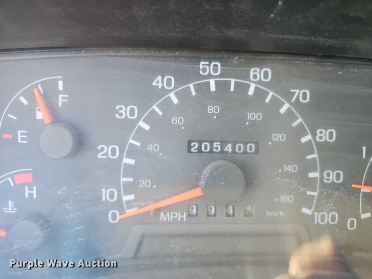 image for item EO4721 2000 Ford F650 flatbed truck