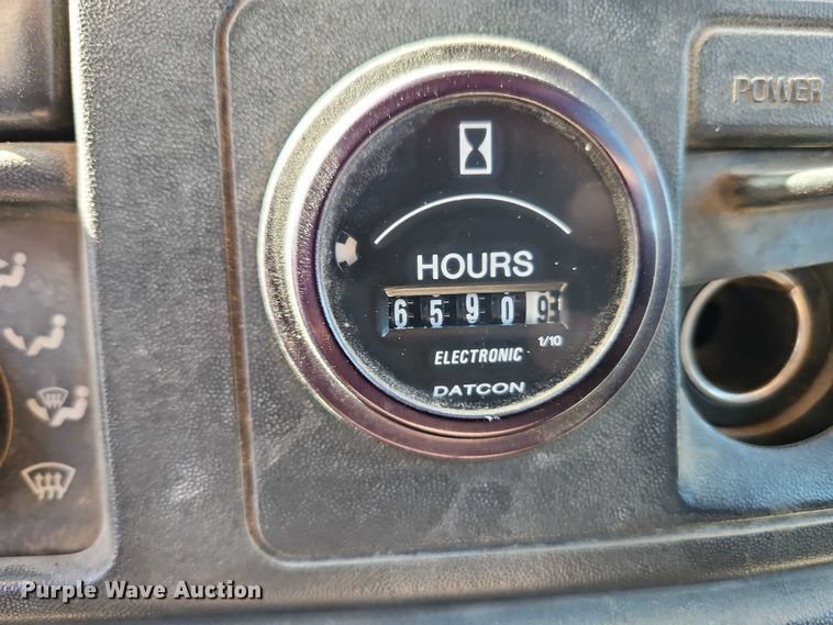 image for item EO4721 2000 Ford F650 flatbed truck