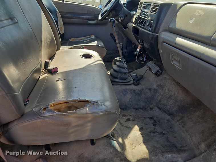 image for item EO4721 2000 Ford F650 flatbed truck