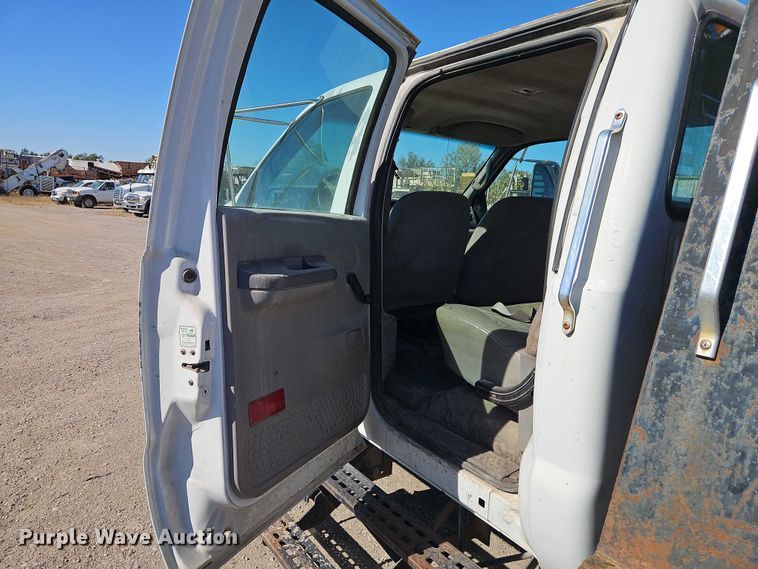 image for item EO4721 2000 Ford F650 flatbed truck