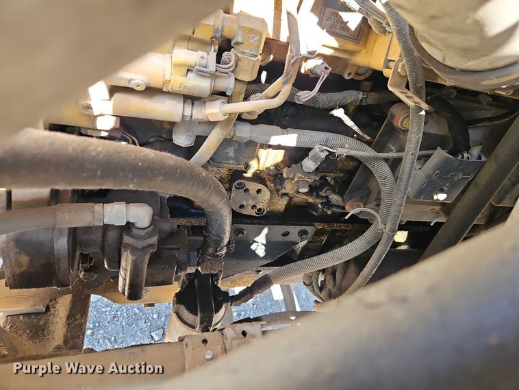 image for item EO4721 2000 Ford F650 flatbed truck