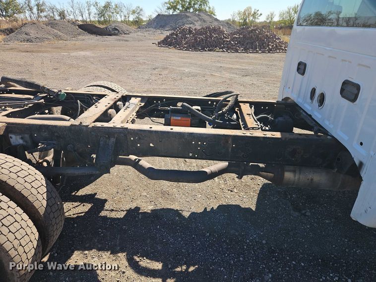 image for item EO4731 2013 Ford F450 Super Duty XLT truck cab and chassis