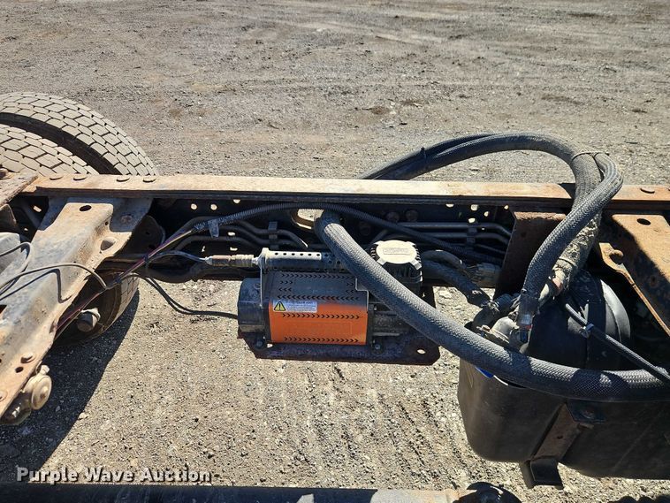 image for item EO4731 2013 Ford F450 Super Duty XLT truck cab and chassis