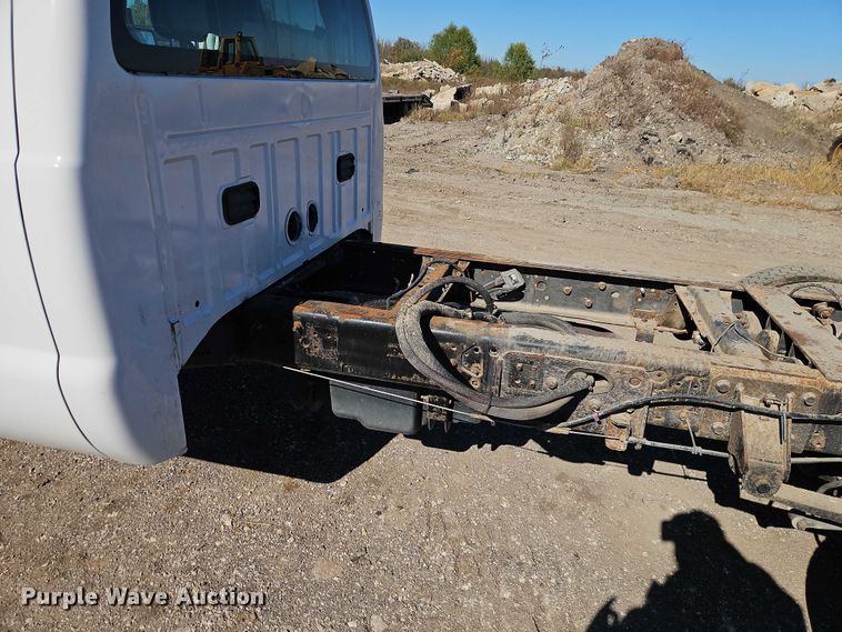 image for item EO4731 2013 Ford F450 Super Duty XLT truck cab and chassis