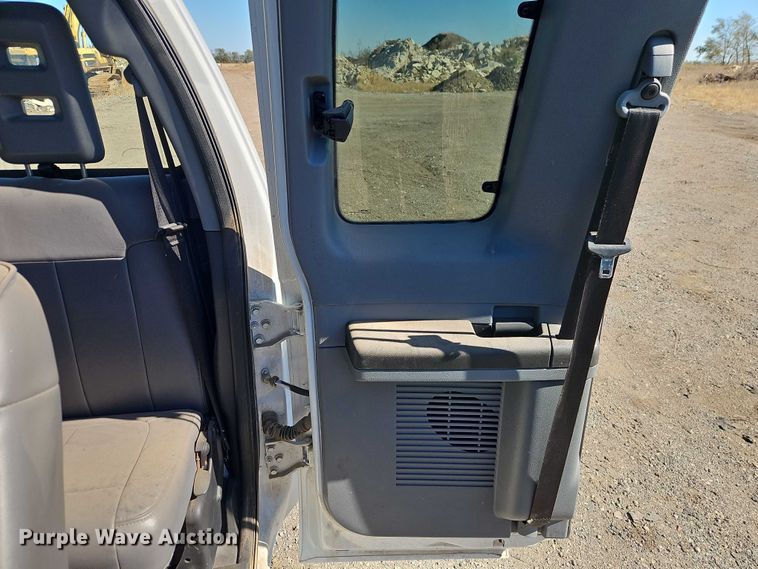 image for item EO4731 2013 Ford F450 Super Duty XLT truck cab and chassis