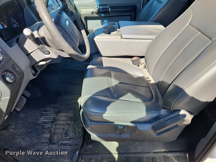 image for item EO4731 2013 Ford F450 Super Duty XLT truck cab and chassis