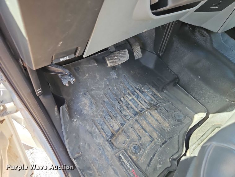 image for item EO4731 2013 Ford F450 Super Duty XLT truck cab and chassis