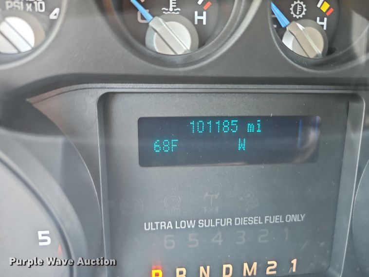 image for item EO4731 2013 Ford F450 Super Duty XLT truck cab and chassis