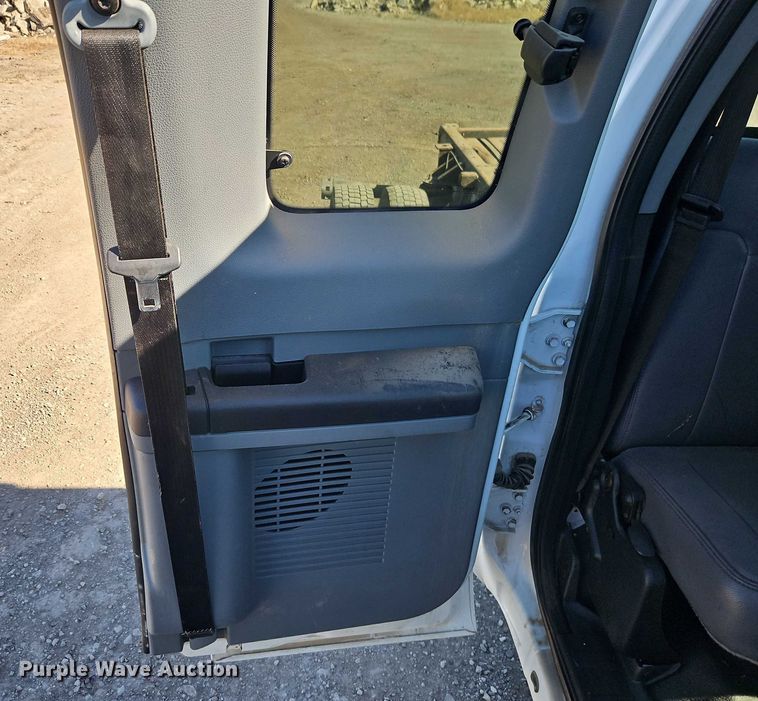 image for item EO4731 2013 Ford F450 Super Duty XLT truck cab and chassis