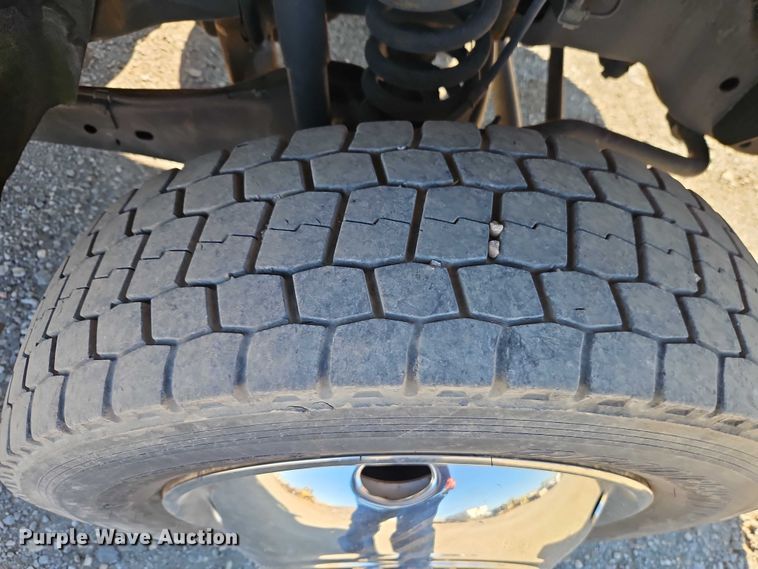 image for item EO4731 2013 Ford F450 Super Duty XLT truck cab and chassis