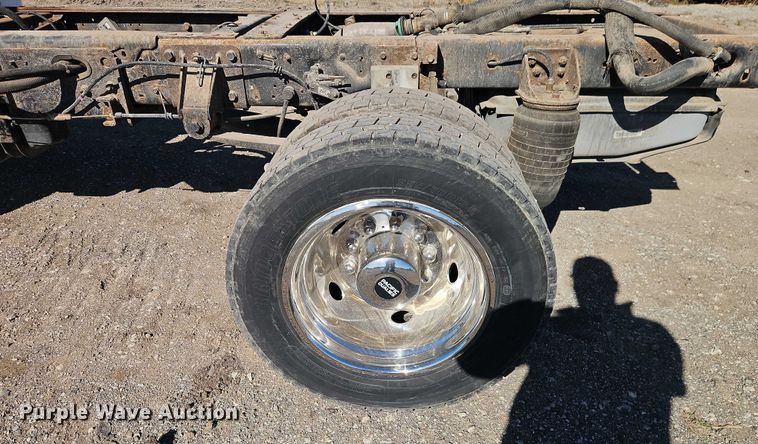 image for item EO4731 2013 Ford F450 Super Duty XLT truck cab and chassis