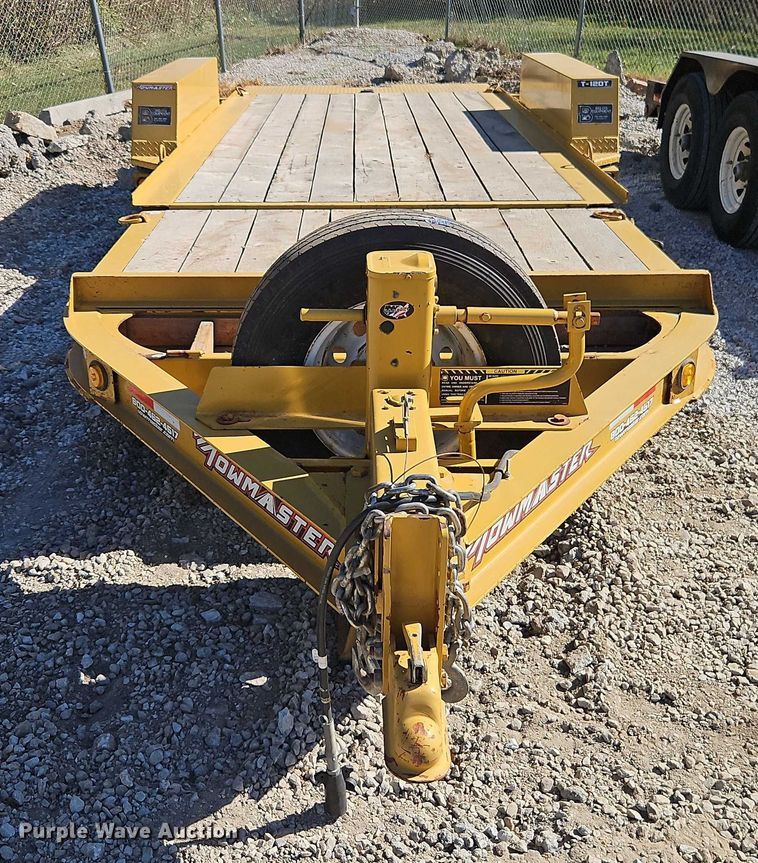 image for item EO4739 2015 Towmaster T-12DT tilt deck utility trailer