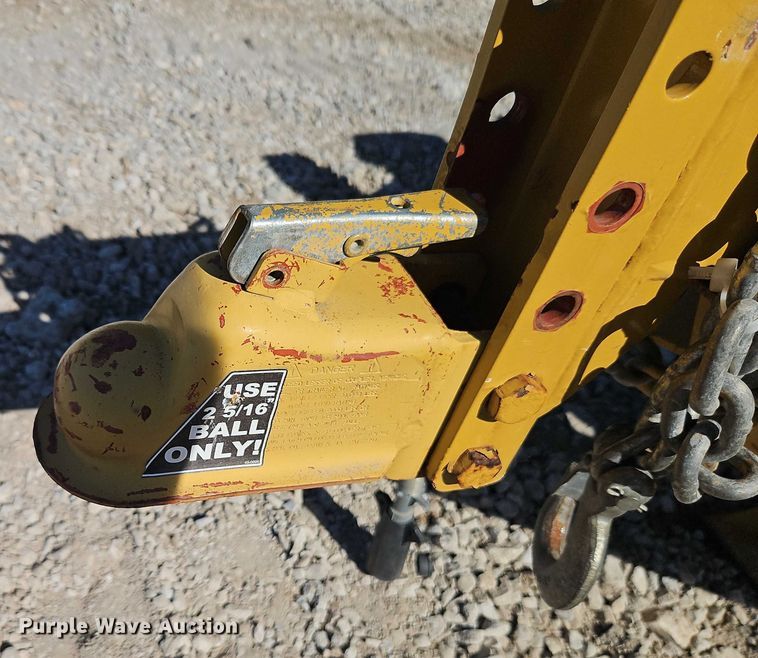 image for item EO4739 2015 Towmaster T-12DT tilt deck utility trailer