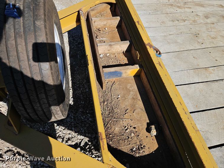 image for item EO4739 2015 Towmaster T-12DT tilt deck utility trailer