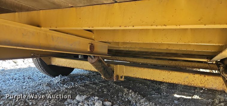 image for item EO4739 2015 Towmaster T-12DT tilt deck utility trailer