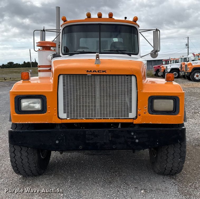 image for item EP0657 1997 Mack RD690S ready mix truck