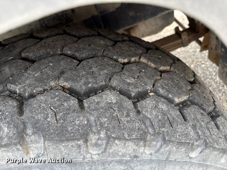 image for item EP0657 1997 Mack RD690S ready mix truck