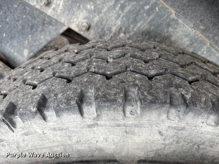 image for item EP0657 1997 Mack RD690S ready mix truck