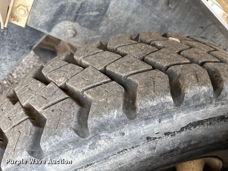 image for item EP0657 1997 Mack RD690S ready mix truck