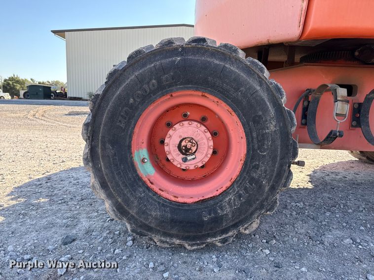 image for item EP0732 2000 JLG 450A boom lift