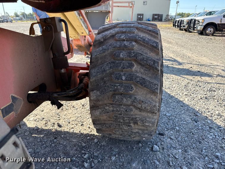 image for item EP0732 2000 JLG 450A boom lift