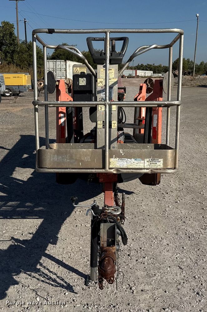 image for item EP0733 2007 JLG T350 boom lift