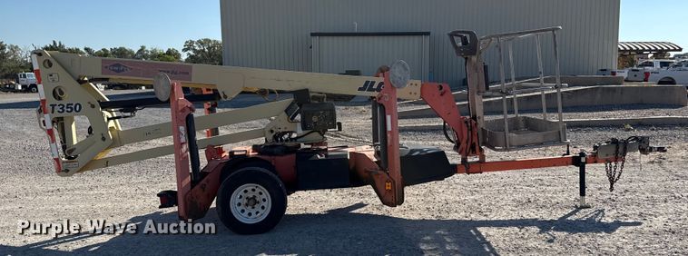 image for item EP0733 2007 JLG T350 boom lift