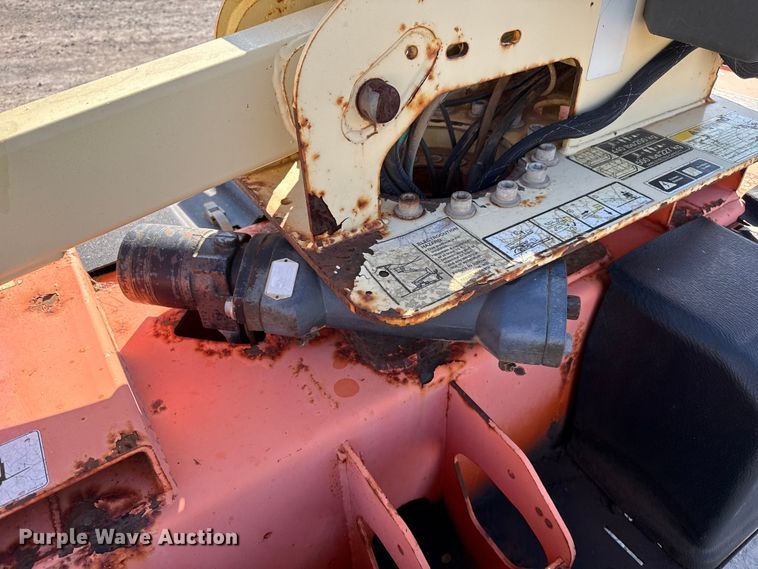 image for item EP0733 2007 JLG T350 boom lift