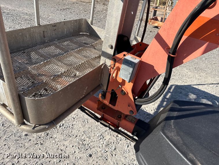 image for item EP0733 2007 JLG T350 boom lift