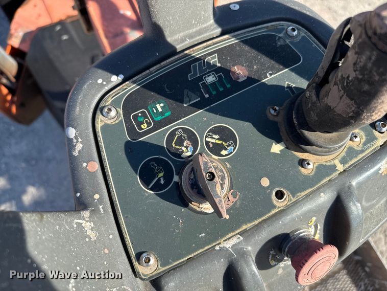 image for item EP0733 2007 JLG T350 boom lift