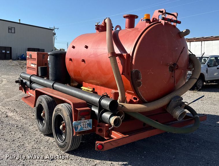 image for item EP0735 2001 Ditch Witch FX30 vacuum excavator